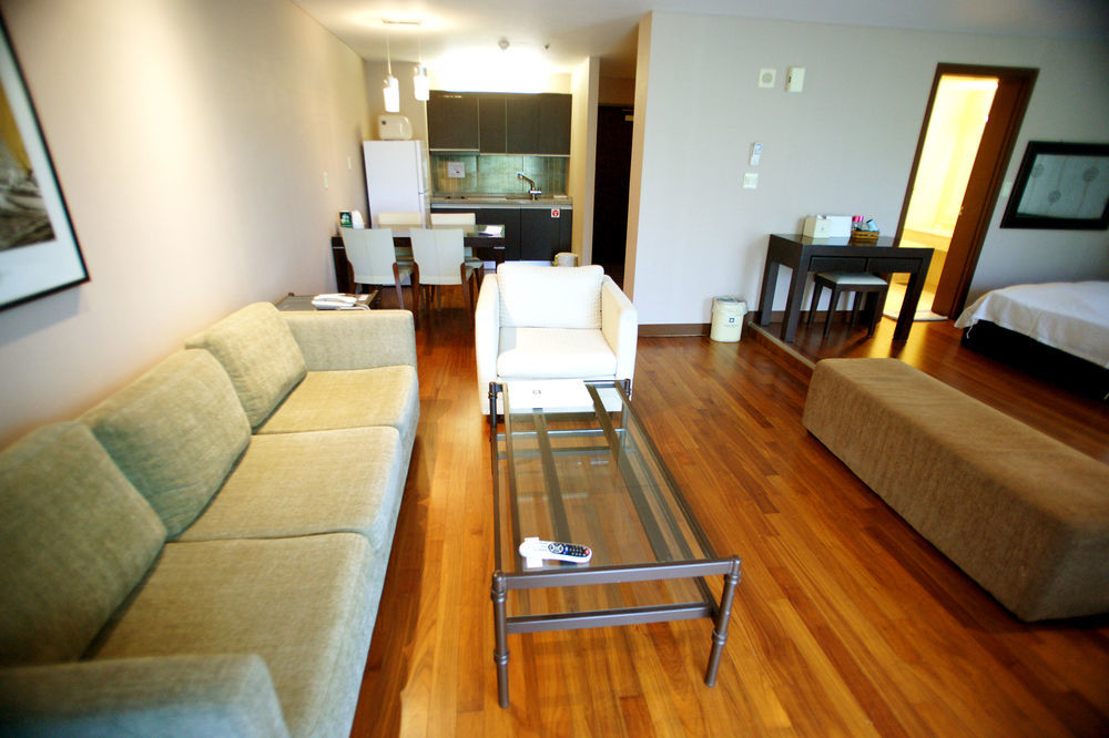 Lake Hills Jeju Resort Seogwipo Ngoại thất bức ảnh