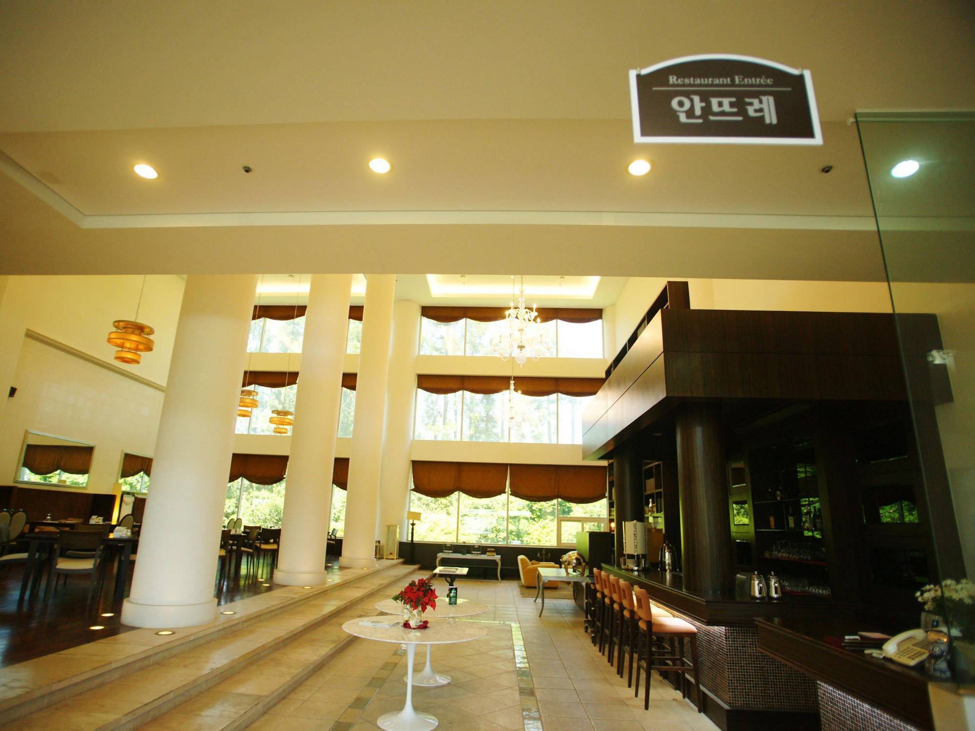 Lake Hills Jeju Resort Seogwipo Ngoại thất bức ảnh
